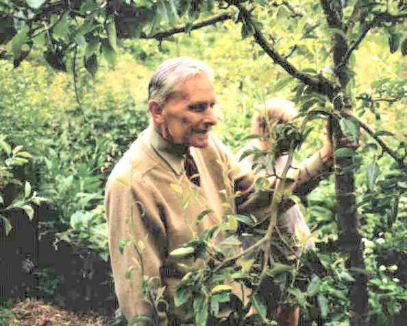Portrait de Robert Hart, horticulteur britannique fondateur du forest garden de Wenlock Edge (Shropshire) en 1981